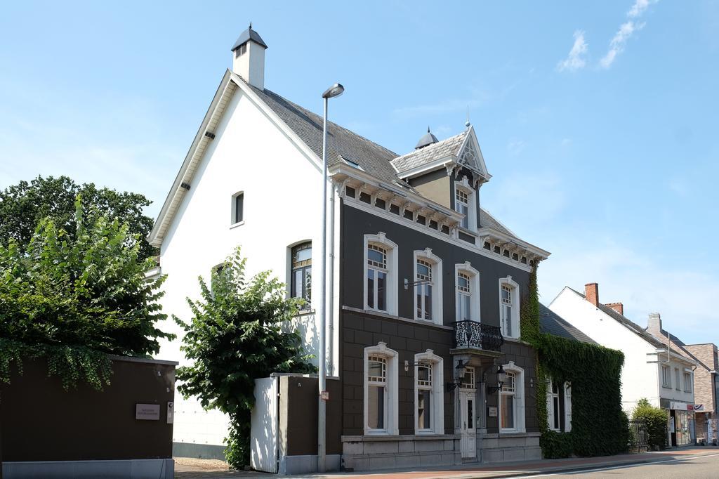 Hotel Villa Tilia Retie Bagian luar foto